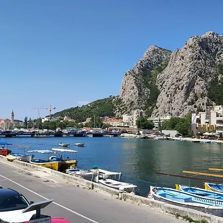 Mandic * Omis